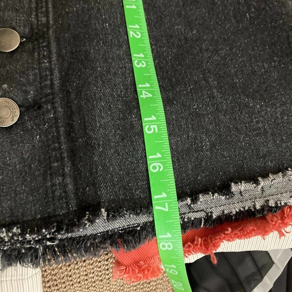 Mudpie Skirt Womens Sz L Black Denim Jean Button Front Frayed Hem Mini‎ - Picture 8 of 9